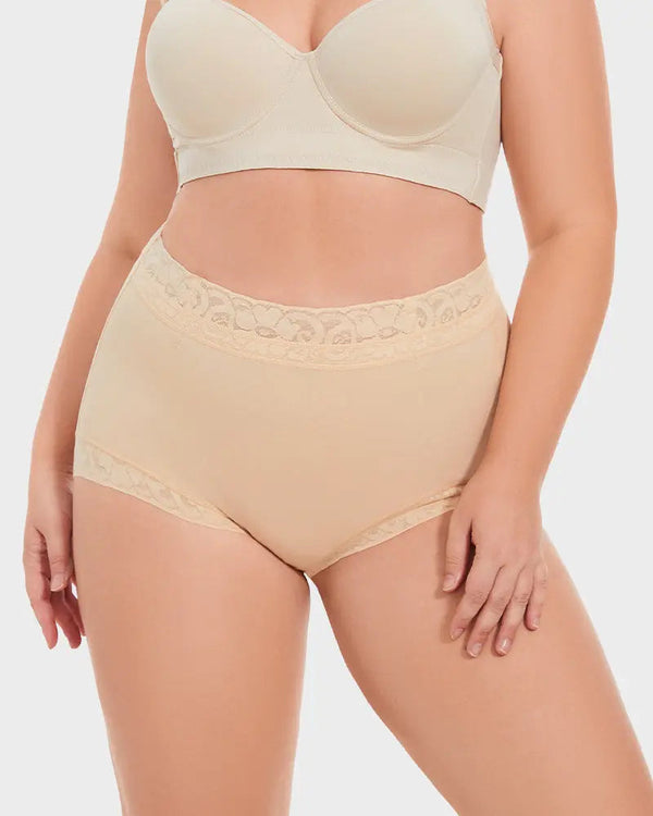 Shorty Brésilien en Dentelle