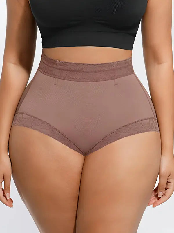 Shorty Brésilien en Dentelle
