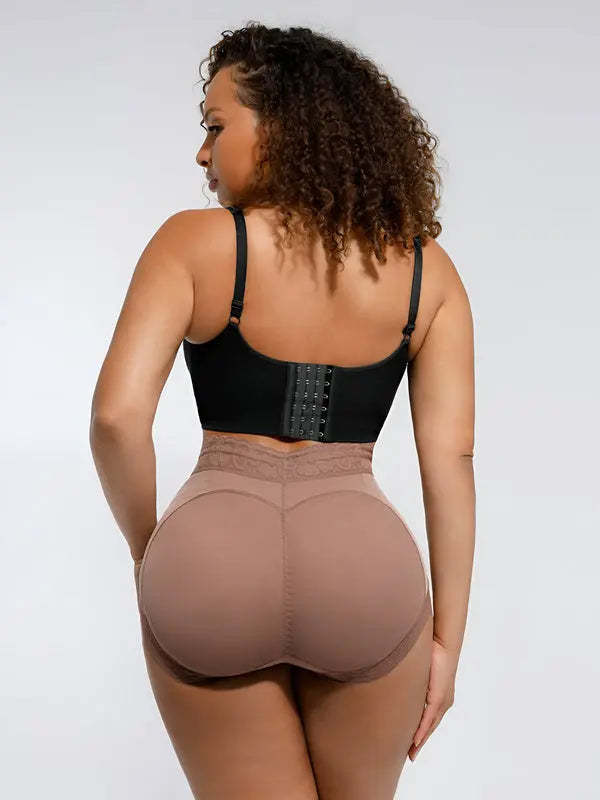 Shorty Brésilien en Dentelle