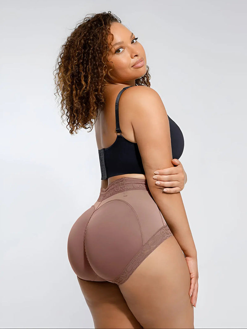 Shorty Brésilien en Dentelle