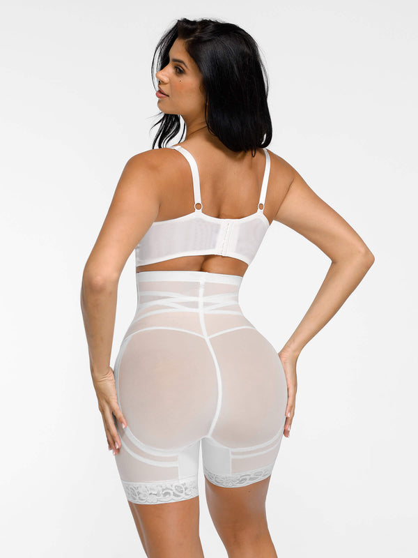 Shorty taille haute en dentelle