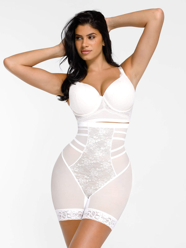 Shorty taille haute en dentelle